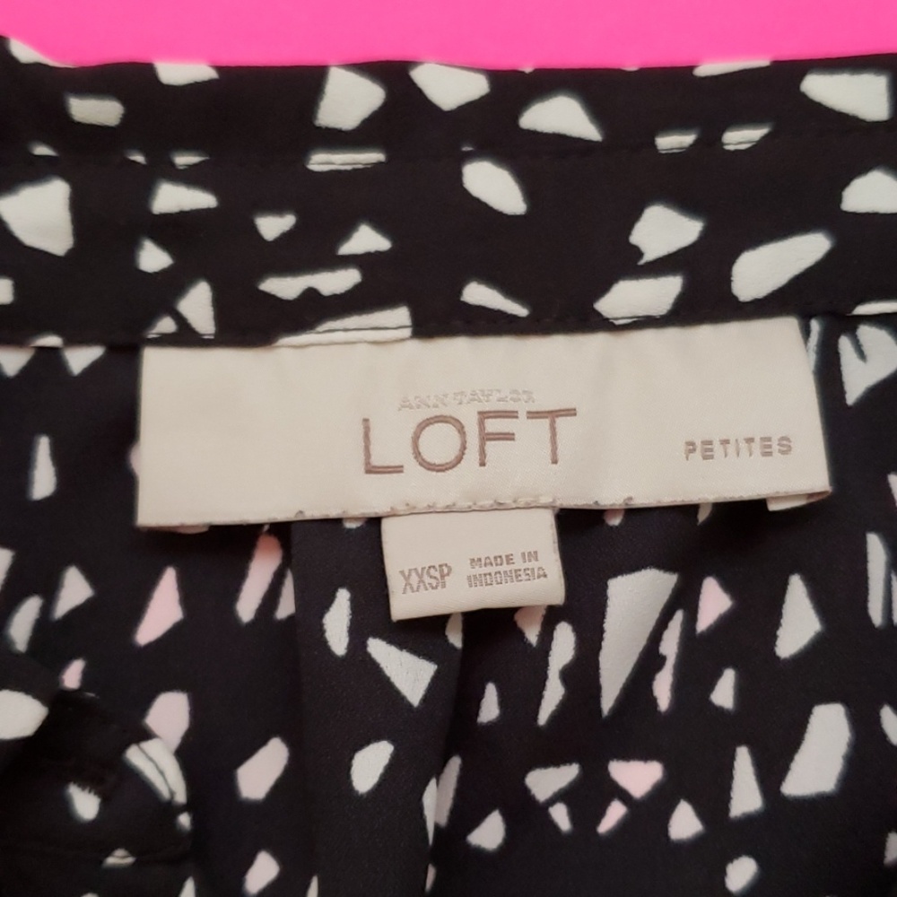 LOFT Sleeveless Top - Picture 3 of 7